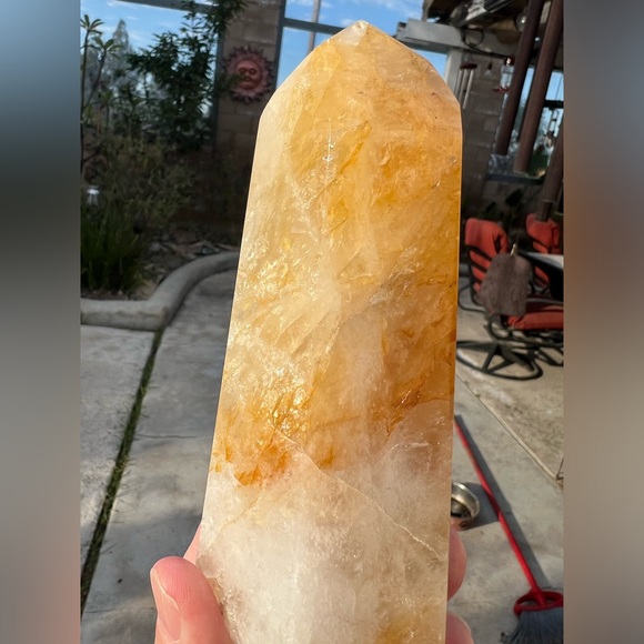 Golden Healer Crystal Tower - Picture 7 of 10